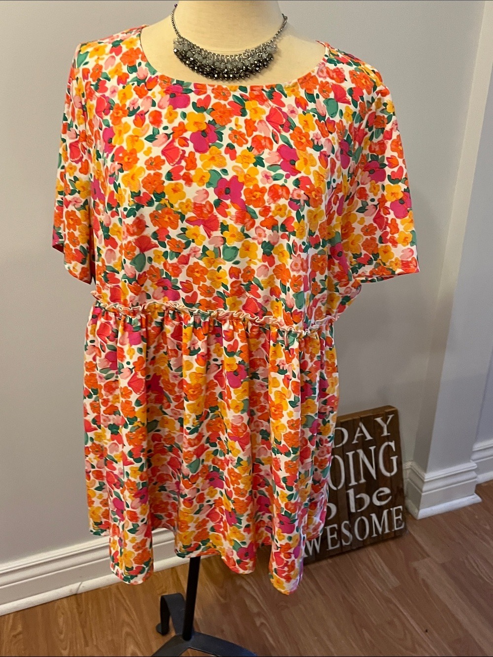 😍SHOW SPECIAL SHEIN PLUS Floral Short Sleeve Top Pink Orange Yellow Size 2X - Picture 2 of 8
